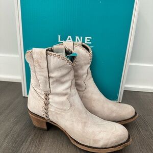 Lane boots